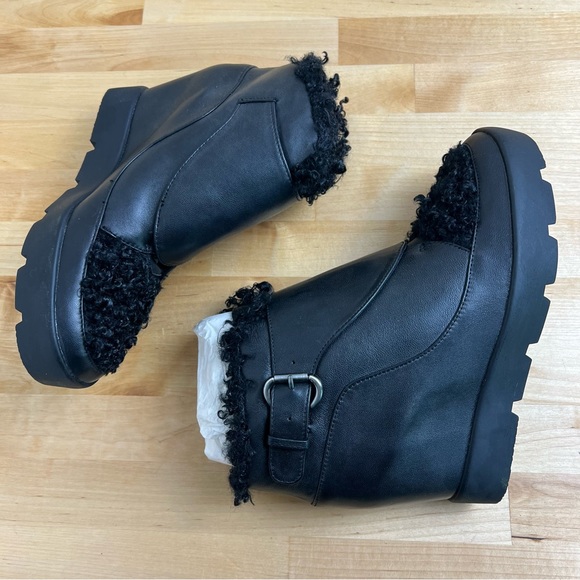 NEW Max Studio Zander Fuzzy Black Hidden Wedge Ankle Boots Size 6.5 - Picture 8 of 9